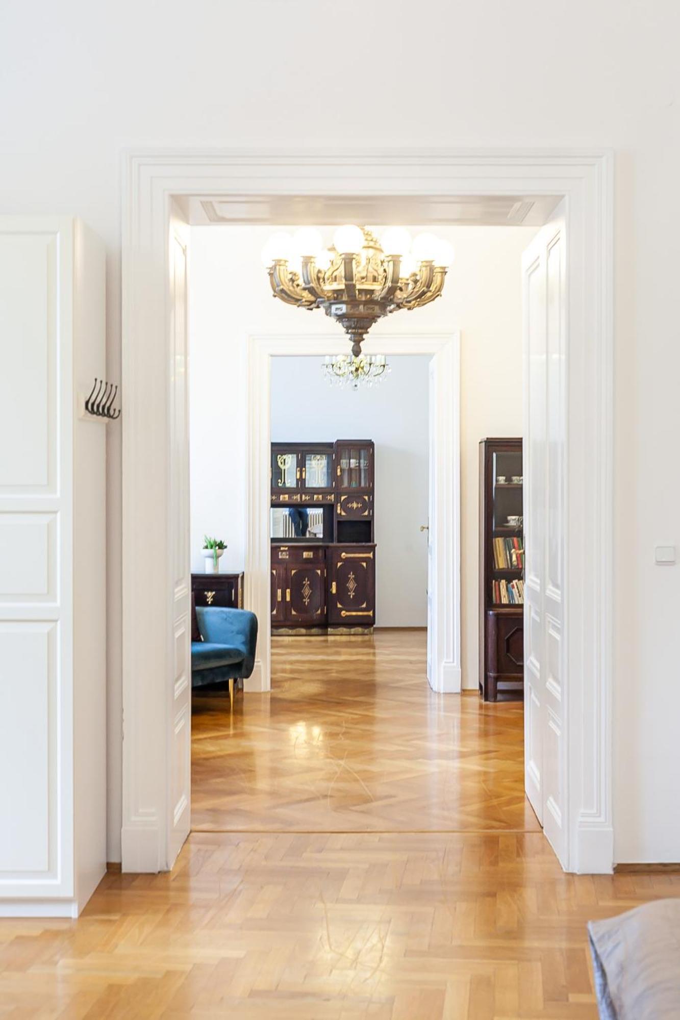 Royal Apartment By Charles Bridge View Of Saint Nicholas Church Praag Buitenkant foto